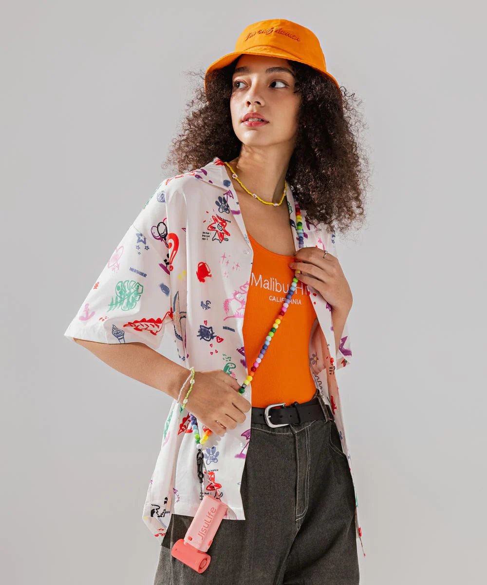 How to Incorporate a Portable Mini Fan into Your Street Style
